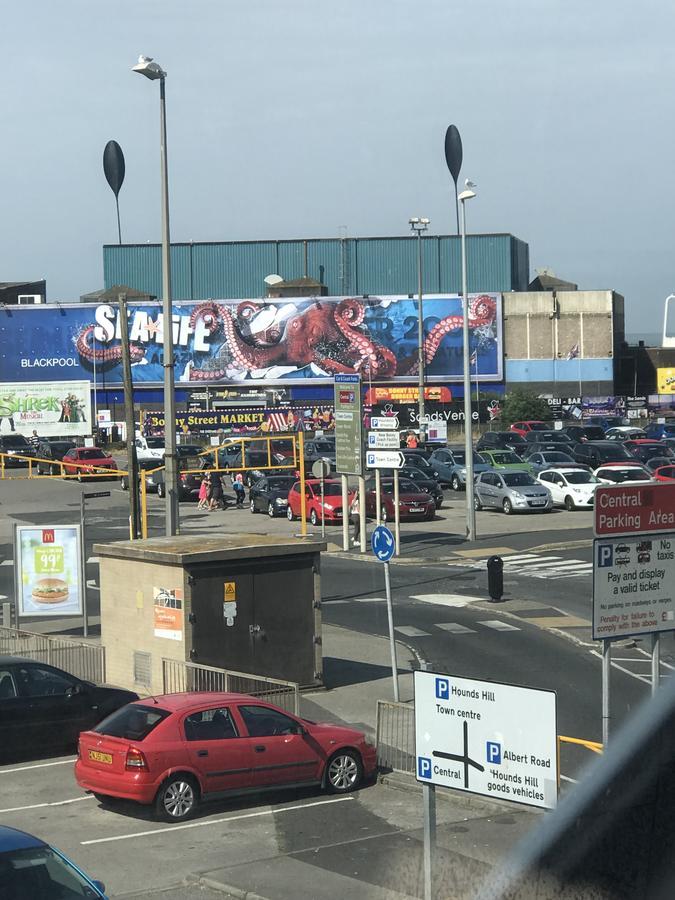 Hotel The Claire Michelle Blackpool Esterno foto